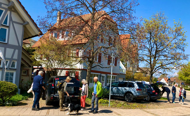 Alle pünktlich eingetroffen.