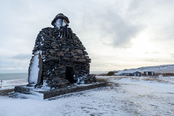 21.02. Arnarstapi: Skulptur Bárður Snæfellsás