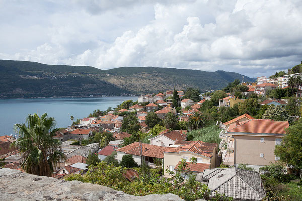 19.9. Herceg Novi - Blick auf die Stadt von der Festung Kanli Kula