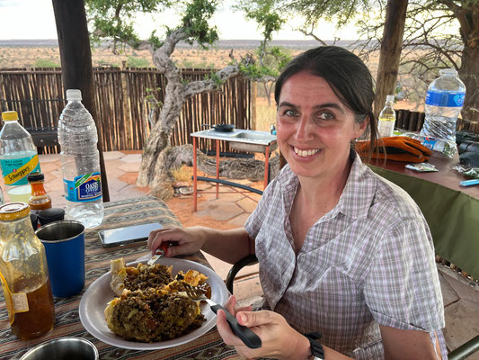 02.03. Red Dune Camp: es schmeckt ausgezeichnet!