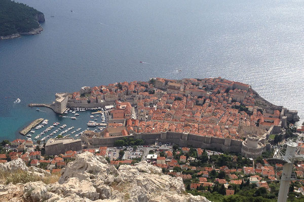 21.09. Dubrovnik - Vom 412 m hohen Srđ haben wir eine tolle Aussicht auf die Stadt.