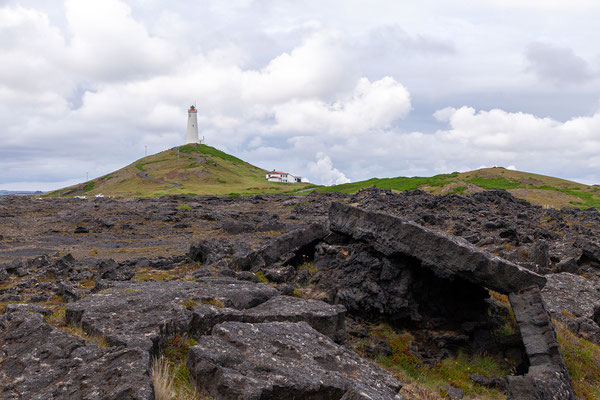 02.08. Valahnúkamöl Klippen - Blick auf den Reykjanesviti