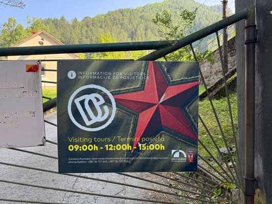 13.06. Heute stehen wir bereits um 7:00 auf, frühstücken und fahren dann zum Tito Bunker (ARK D-0), der etwas ausserhalb von Konjic liegt.