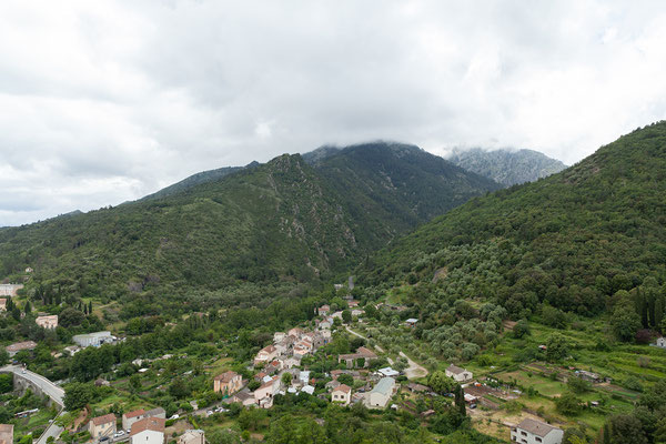 04.06. Corte, Blick von der Zitadelle ins Restonica-Tal