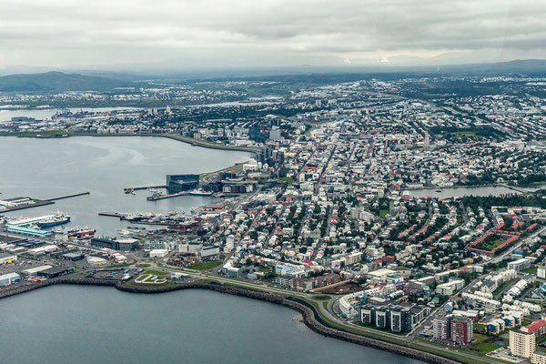 02.08.  Mýflug Air - Volcanic Flight - Reykjavík (Hafen, Harpa, Tjörnin, Hallgrímskirkja)