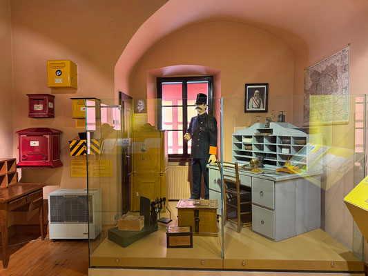 In der Burg ist das interessant gestaltete Telekommunikationsmuseum untergebracht. Das sehen wir uns natürlich auch an.