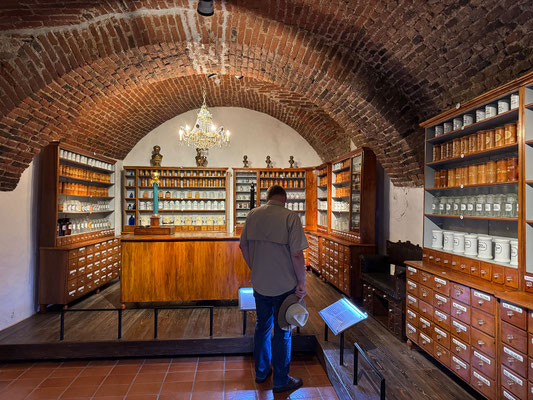 Das Schloß beherbergt das Stadtmuseum mit einer alten Apotheke und diversen anderen Ausstellungen.