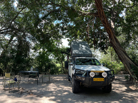 19.03. Campsite 12 ist riesengroß und liegt schön am Fluss. 