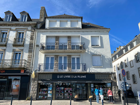 Concarneau: hier kauft Dupin seine berühmten Notizhefte ;-)