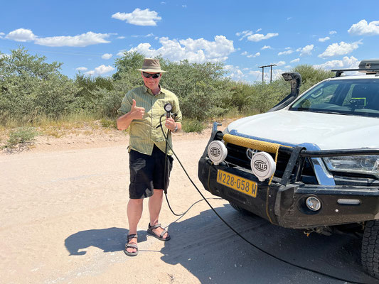 12.03. Nach dem Frühstück verlassen wir die Kalahari Rest Lodge in Richtung CKGR (Central Kalahari Game Reserve).