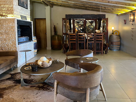 01.03. Bagatelle Kalahari Game Ranch