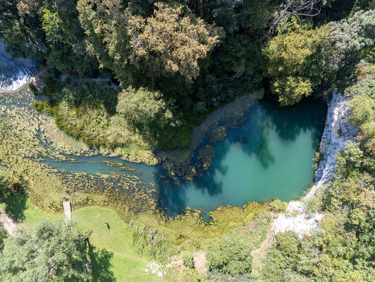 09.09. Die nur 2,5 km lange Krupa mündet in die Lahinja und diese wiederum wenige km weiter in den slowenisch - kroatischen Grenzfluss Kolpa!