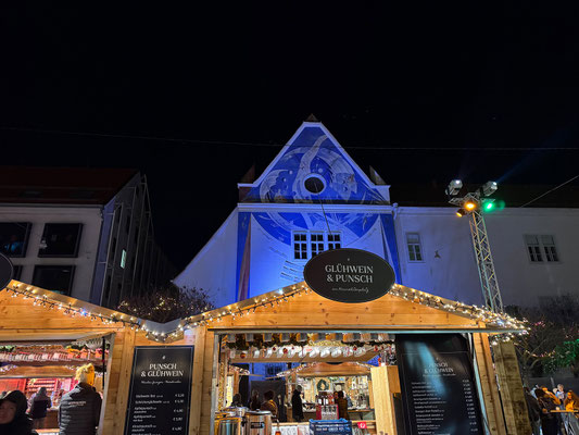 Weihnachtsmarkt am Karmeliterplatz