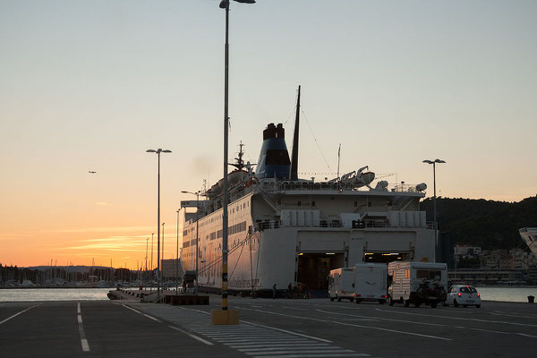 22.09. Mit Blue Line gelangen wir bequem nach Italien.