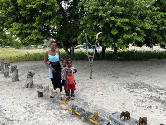 24.03. Auf der Weiterfahrt Richtung Grootfontein ...