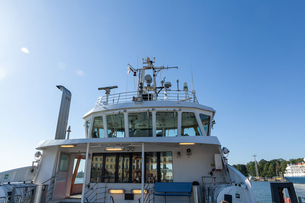 13.08. Mit der Fähre fahren wir zur Festungsinsel Suomenlinna.
