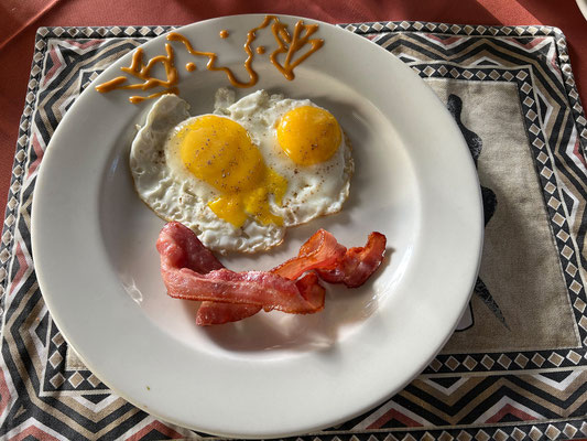 28.03. Wir frühstücken um 7:30.