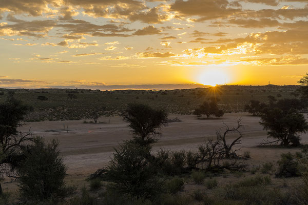 ... und genießen einen gemütlichen Sundowner.
