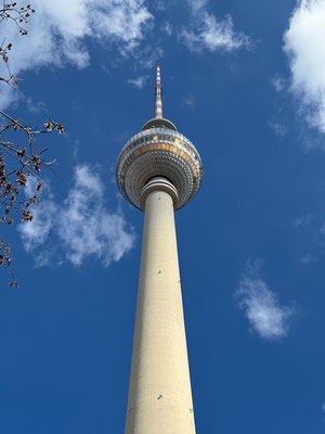 Ein Besuch am Fernsehturm darf nicht fehlen.