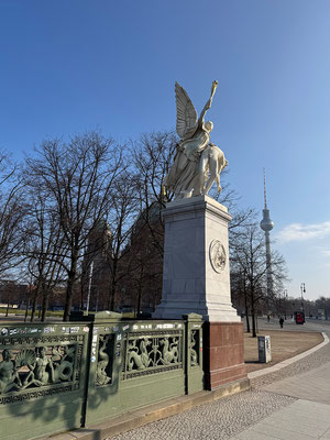 Schlossbrücke