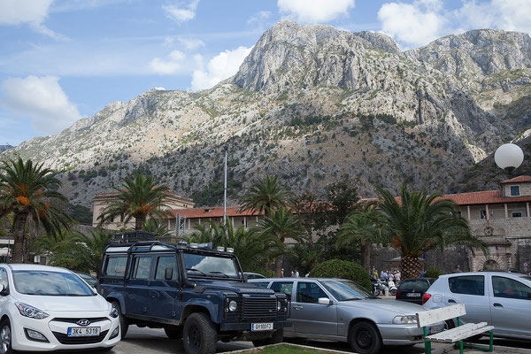 18.9. Wir parken am Hafen, direkt vor den Toren der Altstadt von Kotor.