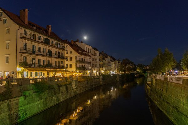 Ljubljanica mit Vollmond