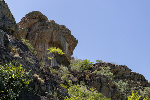 19.03. Tsodilo Hills 