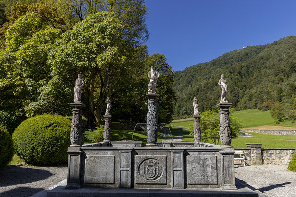 Polhograjska graščina