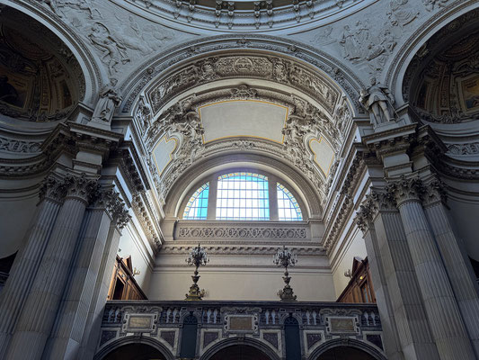 Nach der Bootstour besichtige ich den Berliner Dom.