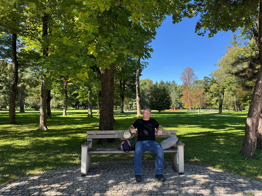Retour geht es ebenso wieder durch den Stadtpark.