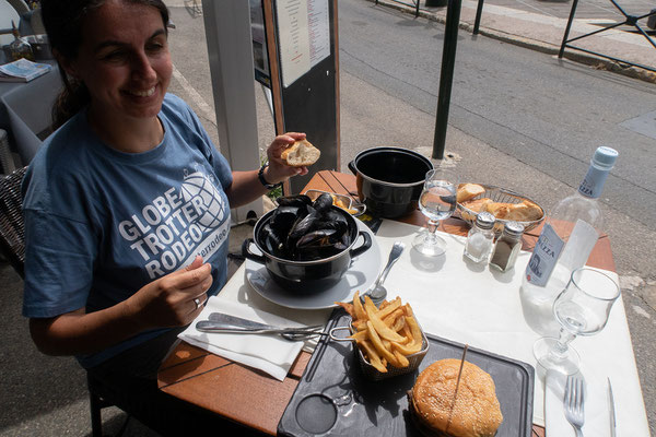 06.06. Im La Barcarolle im alten Hafen essen wir ausgezeichnet. 