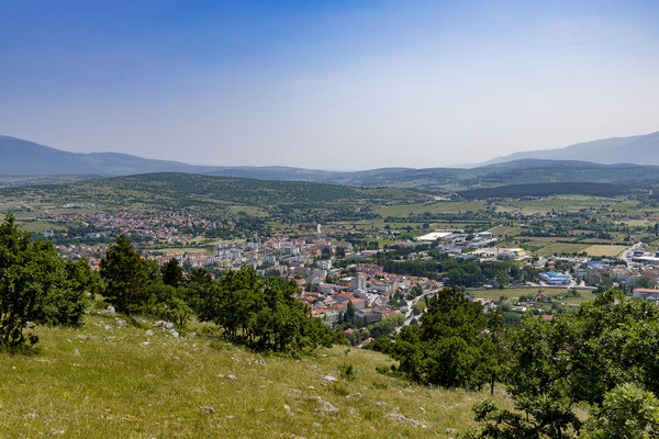 Unterwegs haben wir einen schönen Ausblick auf Livno.