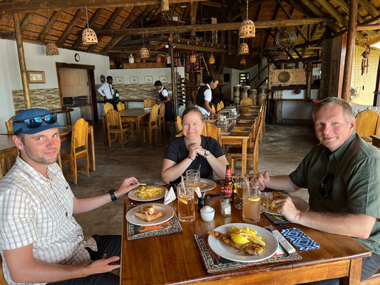 21.03. Nunda River Lodge: Lunchtime ;-)