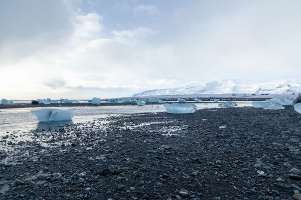 26.02. Am Strand beim Jökulsárlón