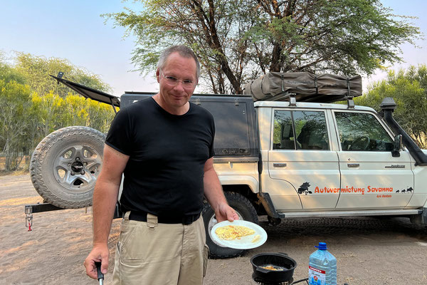 06.10. Boteti River Camp, Khumaga: wir frühstücken gemütlich!