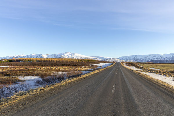 ... und fahren entlang des Eyjafjörður.