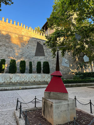 10.05. Nancy, by d'Alexander Calder