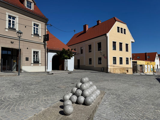 Durch das Lent Viertel geht es retour zur Promenade an der Drau und zum Parkplatz.