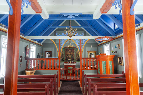 29.02. Skógar Museum - Freilichtmuseum (der Innenraum der Kirche stammt aus einer Kirche aus Kálfholt aus 1879, die Fenster aus Gröf von 1898, die Glocken aus 1600 und 1742)