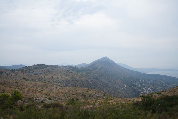 5.9. In toller Beglandschaft reisen wir bei Gornji Brgat in Bosnien und Herzegowina ein. 