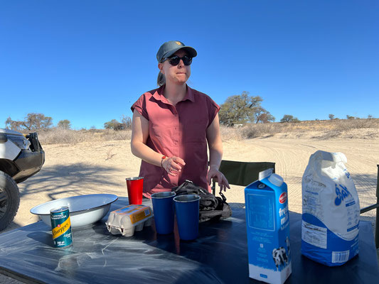 06.03. In Polentswa angekommen, gibt es heute Pancakes.