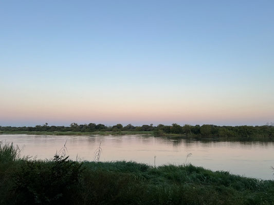 23.03. Malerische Morgenstimmung auf unserer Campsite auf der Nunda River Lodge.