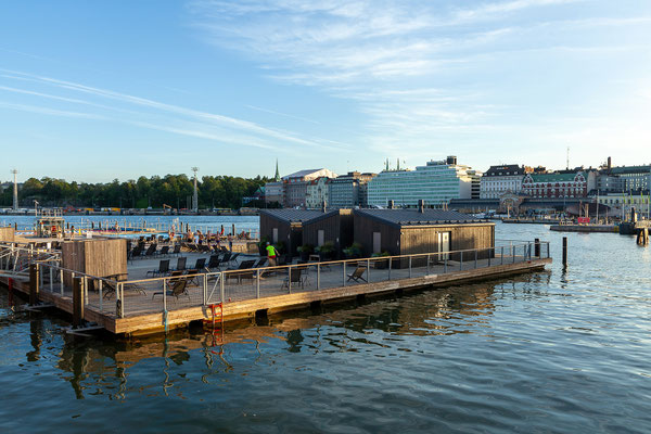 12.08. Hafen mit Freibad