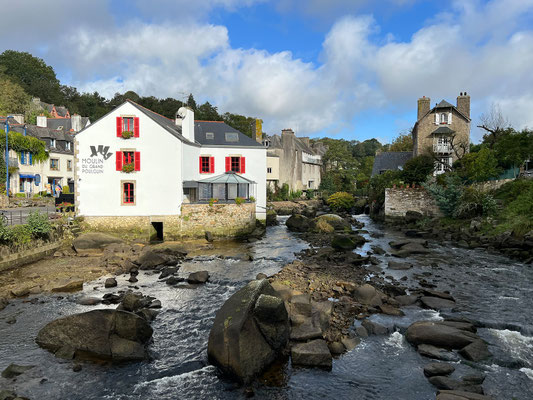 Pont Aven: entlang des Avon passiert man ehemalige Mühlen und Waschplätze ...