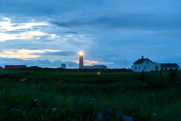 02.08. Von unserem Apartment haben wir einen schönen Blick auf den Garður Leuchtturm.