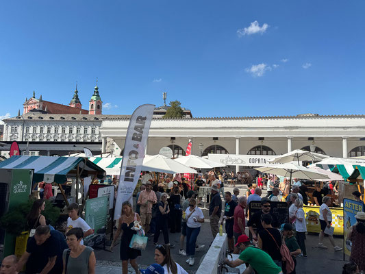 Die Open Kitchen findet bei gutem Wetter immer freitags von etwa März bis Oktober statt.