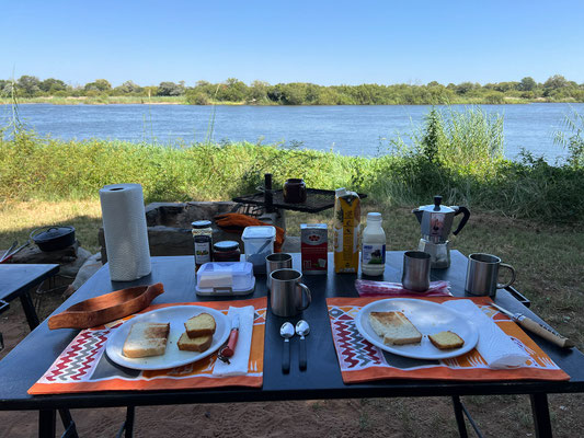 22.03. Zurück auf unserer CS in der Nunda Lodge gibt es erst einmal Frühstück.