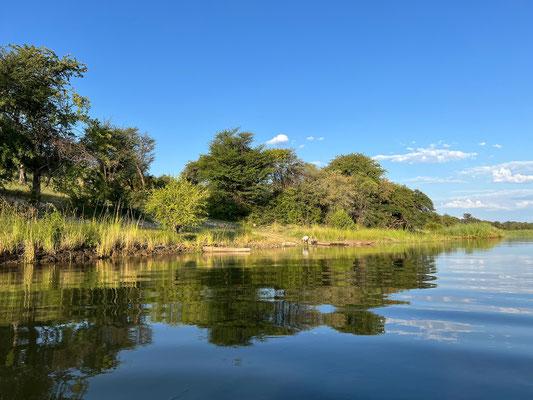 23.03. Sundowner Cruise: auf angolanischer Seite ist immer etwas los