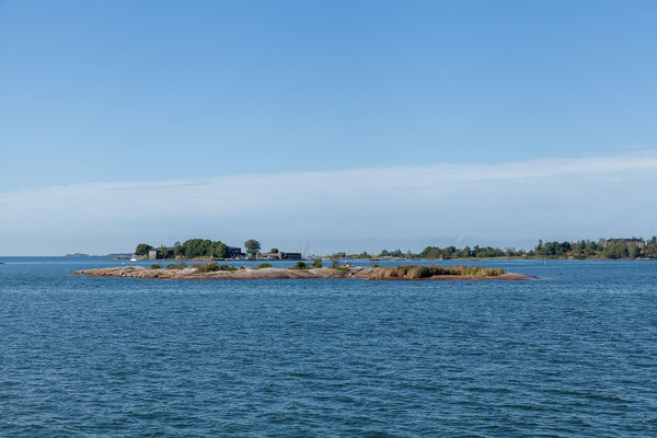13.08. Mit der Fähre gehts nach Suomenlinna.