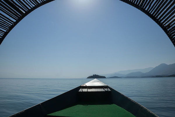 16.9. Am Wasser erschließt sich die gesamte Schönheit des Skadarsko Jezero.